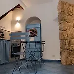 Апартаменти Charme *
